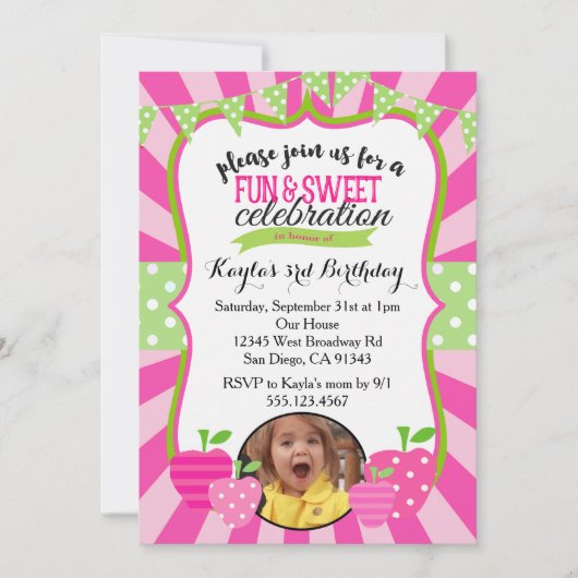 Strawberry Photo First Birthday Party Invitation Kaart (Voorkant)