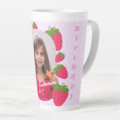 Strawberry Pink foto verjaardag Latte Mok (Rechterhoek)
