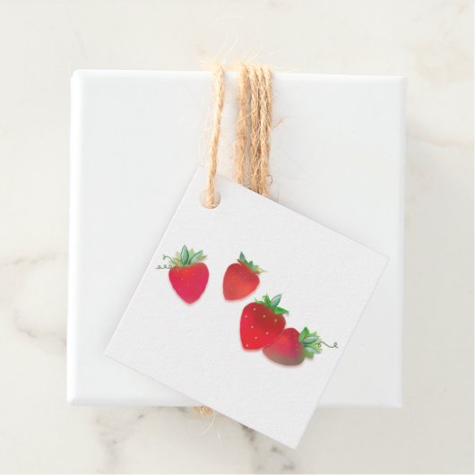 Strawberry Stems Cadeau Labels (In situ)