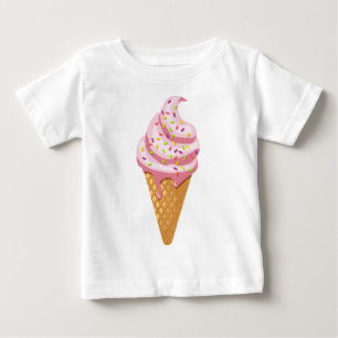 Strawberry sundae in wafelkegel met gooien