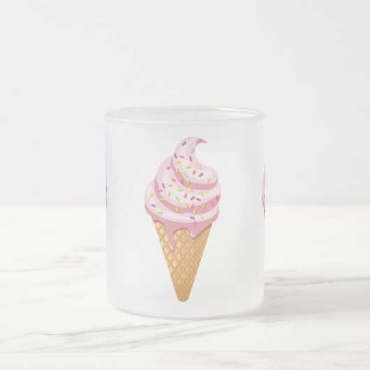 Strawberry sundae in wafelkegel met gooien matglas koffiemok (Center)