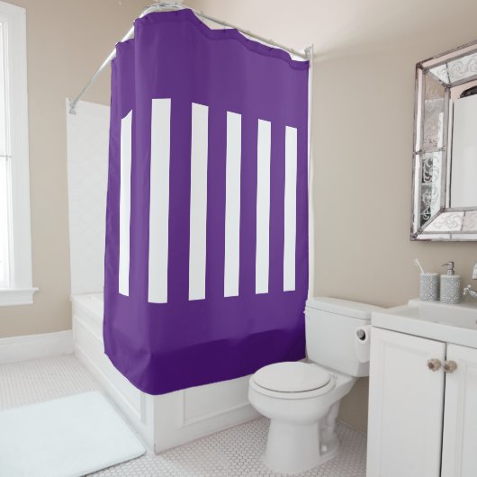 Strepen in het midden. Royal Paarse en wit. Douchegordijn (In situ)