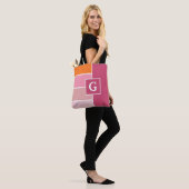 strepen in roze, wit en oranje met monogram tote bag (Op model)