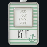 Strepen muntfaux glitter-anker verzilverd omlijst ornament<br><div class="desc">mint Faux Glitter (geen echte glitter) Anker Stripes Christmas gepersonaliseerd ornament met uw afbeelding en tekst of naam</div>