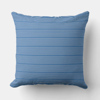 Strepenpatroon in twee tinten blauw kussen