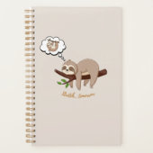 Stretch Tomorrow Sloth Planner | Cozy Minimal 2.0 (Voorkant)