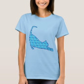 Stretching Cat Silhouette in een Blue Lotus Patter T-shirt (Voorkant)