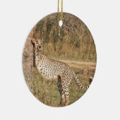 Stretching Cheetah Keramisch Ornament (Rechts)