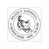 Stretching Tabby Cat Round Address Rubberstempel (Afrduk)