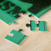 Strijd tegen racisme in rood zwart en groen legpuzzel (Zijkant)