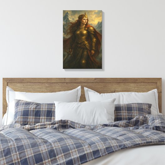 Strijder Queen in Gold Armour met Kroon en Zwaard Canvas Afdruk (Insitu (Slaapkamer))