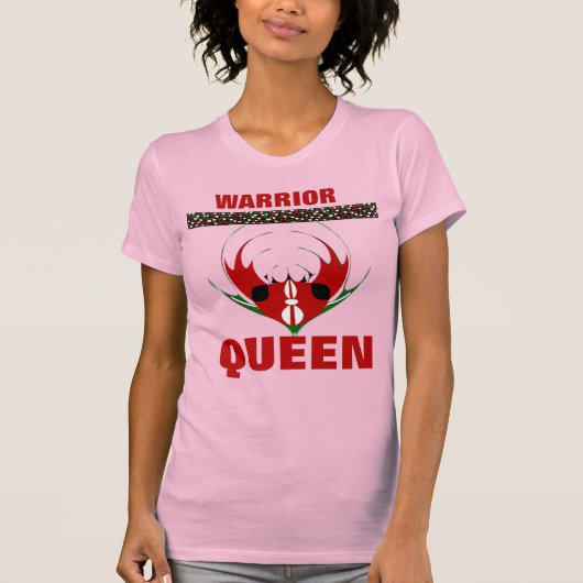 Strijdster Koningin: Keniaanse vrouw vieren T-shirt (Voorkant)