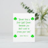 Strijk nooit een klavertjevier.... briefkaart (Staand voorkant)