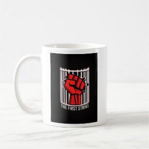 STRIKE FIRST -  bokseretro Koffiemok