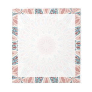 Strikende moderne caleidoscoop mandala fractal kun notitieblok