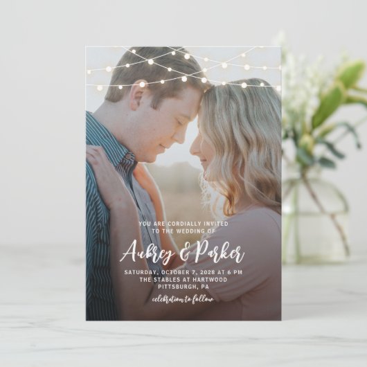 String Lights Bruiloft Foto uitnodiging (Staand voorkant)
