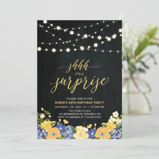 String Lights & Chalkboard Surprise Birthday Party Kaart (Staand voorkant)