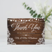 String Lights en Lace Rustic Wood Wedding Bedankkaart (Staand voorkant)