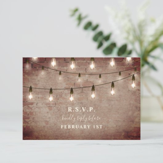  String Lights Industrial Brick Wedding RSVP Kaartje (Staand voorkant)