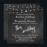 String Lights op Chalkboard Typography Wedding Kaart<br><div class="desc">Deze verfijnde maar rustige trouwkaart heeft een getextureerd afbeelding van de chalkboardachtergrond met koorden van witte lichte koorden. Ik heb een elegante, dragende manuscriptdoopvont van mijn collectie toegevoegd om grafiek terug te geven die de woorden "hun"en "bruiloft"afschilderen; Op de rug heb ik het woord 'liefde' geplaatst. Uw persoonlijke gegevens worden...</div>