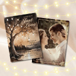 String Lights op Tree Romantic Country Wedding Save The Date<br><div class="desc">Verlicht uw speciale dag met de String Lights Romantisch Country Wedding-ontwerp, dat rustieke charme combineert met de warme gloed van sprookjesachtige lichten. Dit concept bevordert een intieme sfeer, ideaal voor koppels die waarde hechten aan eenvoud en romance. Belangrijke kenmerken zijn onder andere straatlantaarns die elegant zijn gedrapeerd op eiken bomen,...</div>