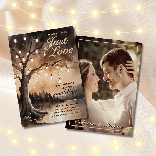 String Lights op Tree Romantic Country Wedding Save The Date