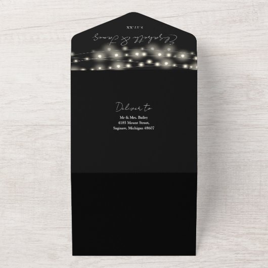 String Lights QR Code Zwart-wit bruiloft All In One Uitnodiging (Buitenkant)