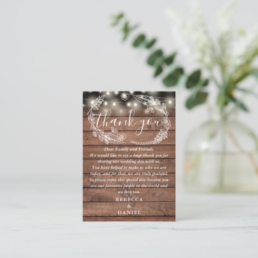 String Lights Rustic Wood Floral Weddenschap Bedan Plaatskaartje (Staand voorkant)