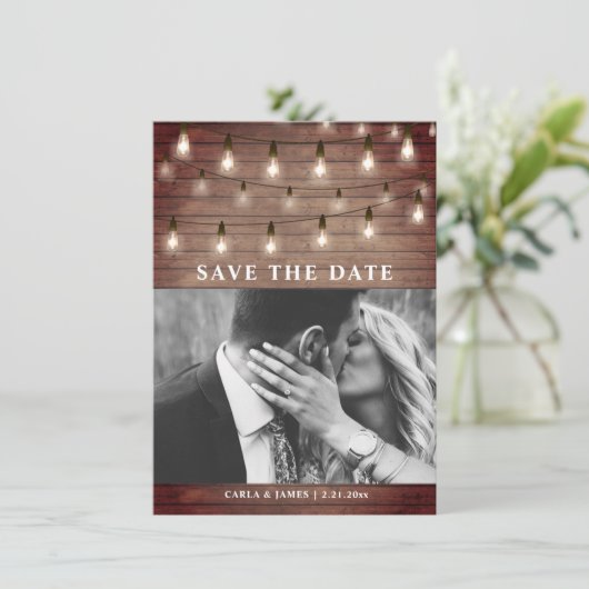 String Lights Rustic Wood Wedding Save The Date (Staand voorkant)