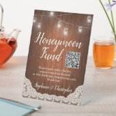 String Lights Rustiek Hout Script Honeymoon Fund Reclamebord Met Voetstuk (Insitu)