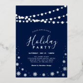 String Lights & Snowflakes | Moderne feestdag Folie Uitnodiging (Voorkant)