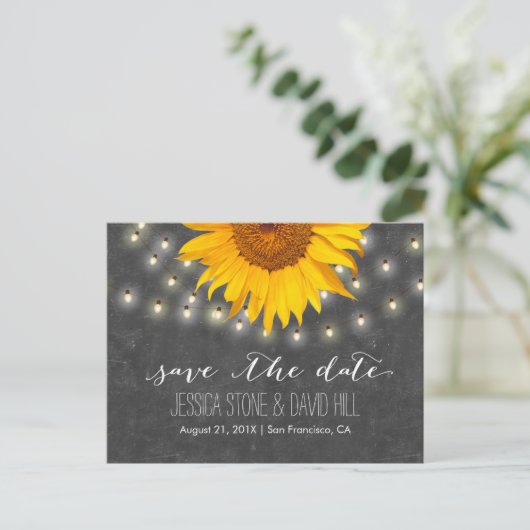 String Lights & Sunflower Wedding Save the Date Aankondigingskaart (Staand voorkant)