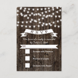 String van lichten op hout en banner bruiloft RSVP Kaartje