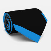 Stripe van de zwarte en blauwe Brede Universiteit Stropdas (Opgerold)