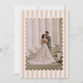 Striped Background and Scalloped Wedding Photo Bedankkaart (Voorkant)