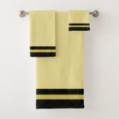 Striped Black & Golden on Champagne Beige Bath Tow Bad Handdoek (Insitu)