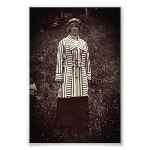 Striped Coat Fashionable Juneau Alaska Woman Foto Afdruk