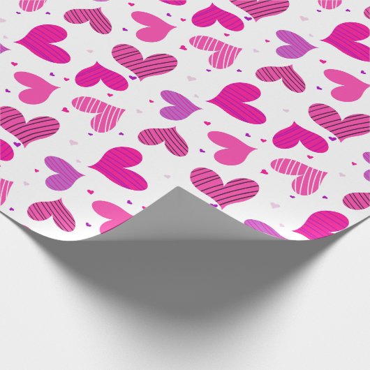 Striped Hearts roze Cadeaupapier (Hoek)