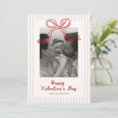 Striped Red Bow Valentine’s Day Photo Card Feestdagenkaart (Staand voorkant)