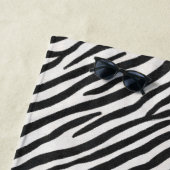 Striped Zebra fur Realistic Exotic Animal Print Strandlaken (In situ)
