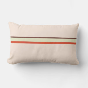 Stripes in natuurlijke kleuren op bleke pastelroze kussen