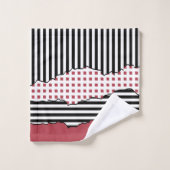 Stripes Net Black, White, Red Layered Initialen Bad Handdoek (Wasdoekje)