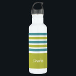 Stripes Pattern aangepaste monogram waterflessen Waterfles<br><div class="desc">Verander het tekstgebied in wat u wilt. U kunt de doopvont en zijn grootte en kleur ook veranderen door de functie "aan te passen"te gebruiken,  evenals meer tekstgebieden toe te voegen als u wenst. Bekijk mijn winkel voor meer objecten met en kleurenkeuzen van dit ontwerp.</div>
