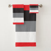 Stripes Red Black White Grey Pattern Bad Handdoek (Insitu)