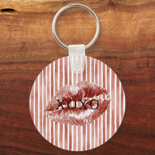 Stripes Red Lips Kiss XOXO  Sleutelhanger (Voorkant)