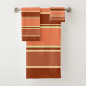 Stripes Tan en Rust Bad Handdoek (Insitu)