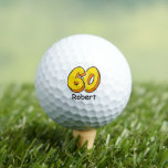 Stripstijl 60e verjaardag Golfer Gift - Grappig Golfballen<br><div class="desc">Word 60 met stijl en lach! Dit gedurfde gele en zwarte komische golfontwerp is perfect voor liefhebbers van plezier,  mijlpaalverjaardagen en iedereen die nog steeds sterk swingend is. Een hilarisch cadeau voor haar 60e op of naast het groen.</div>