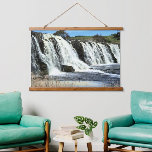Stromend Water bij Hopkins Falls Hangend Wandkleed (Woonkamer)