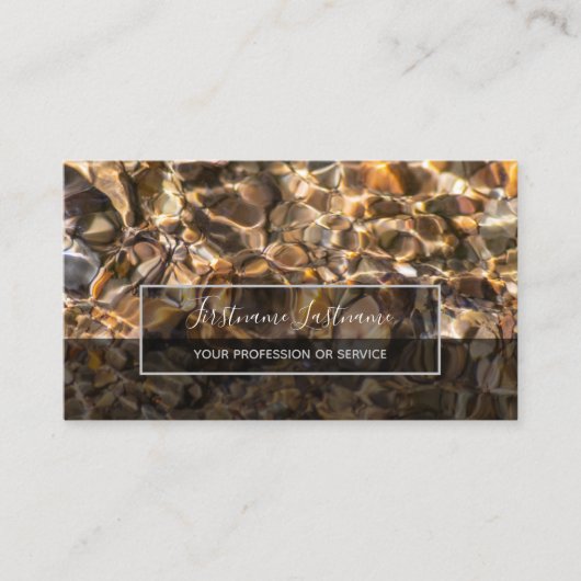 stromend water in helder bekken voor de geestelijk visitekaartje (Voorkant)