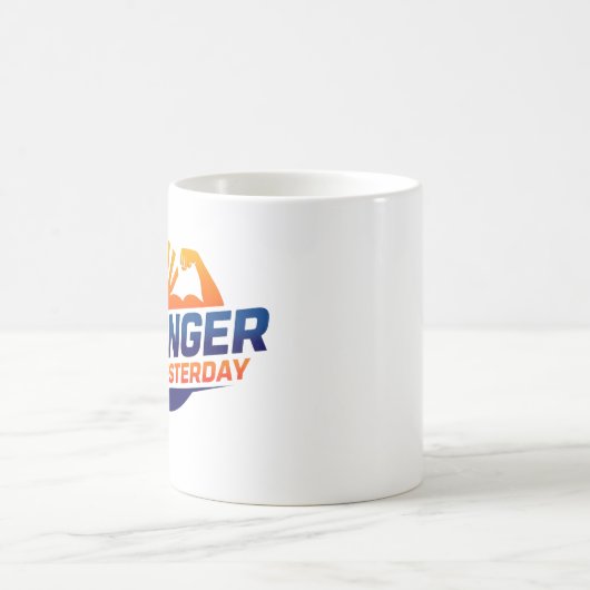 Stronger Than Yesterday Koffiemok (Center)